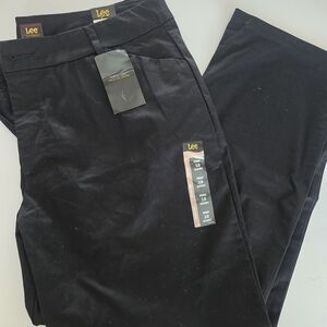 **NWT** Lee All Day Wrinkle-Free Straight Leg Pants - Black - Size 18 Short